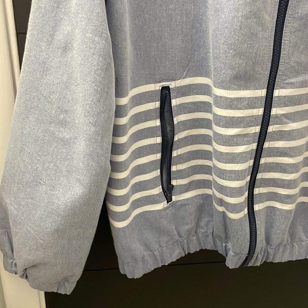 Lightweight Jacket - Picture 3 of 8